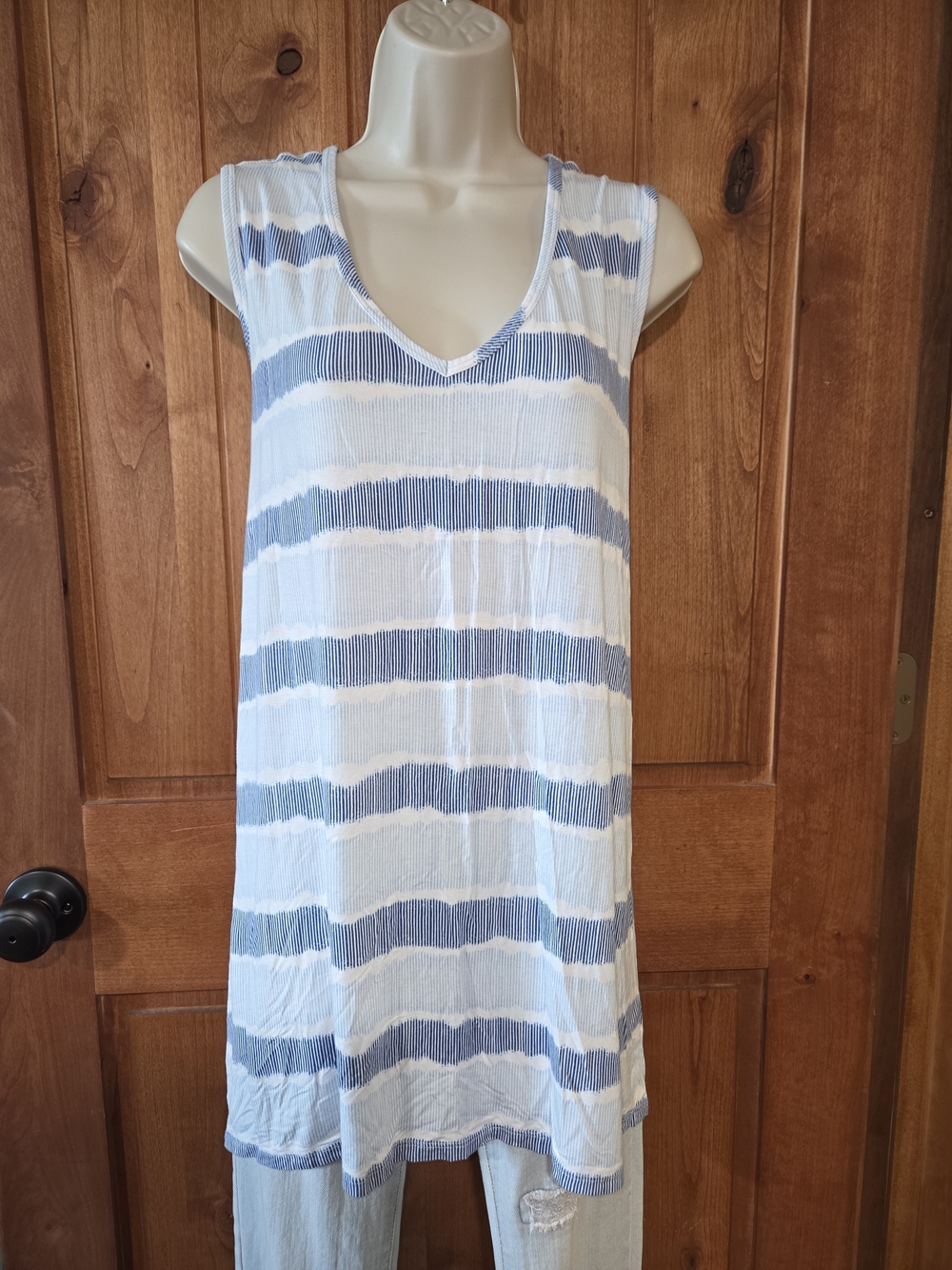 Lands' End Blue and White Striped V-Neck‎ Tank Top